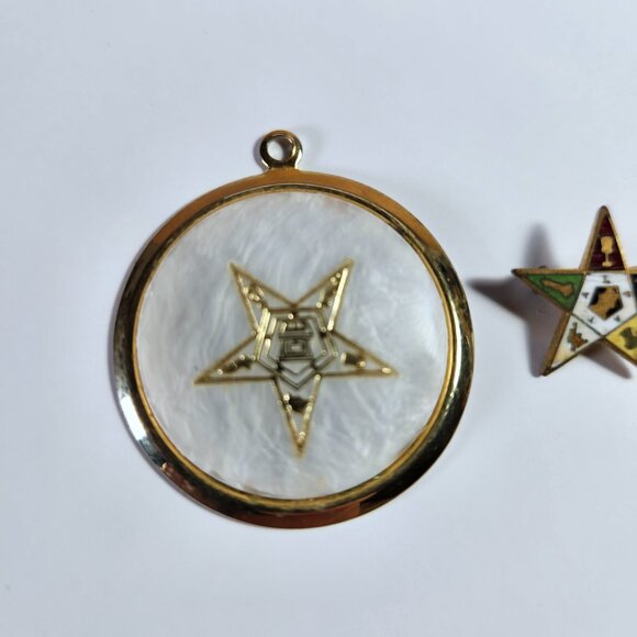 Vintage Masonic Order of the Eastern Star Pendant and Pin Freemason - Picture 2 of 7
